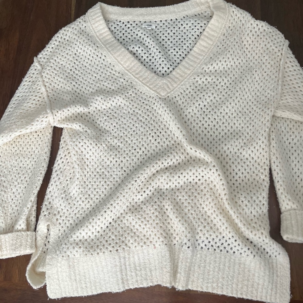 Aerie Cream V-Neck Sweater